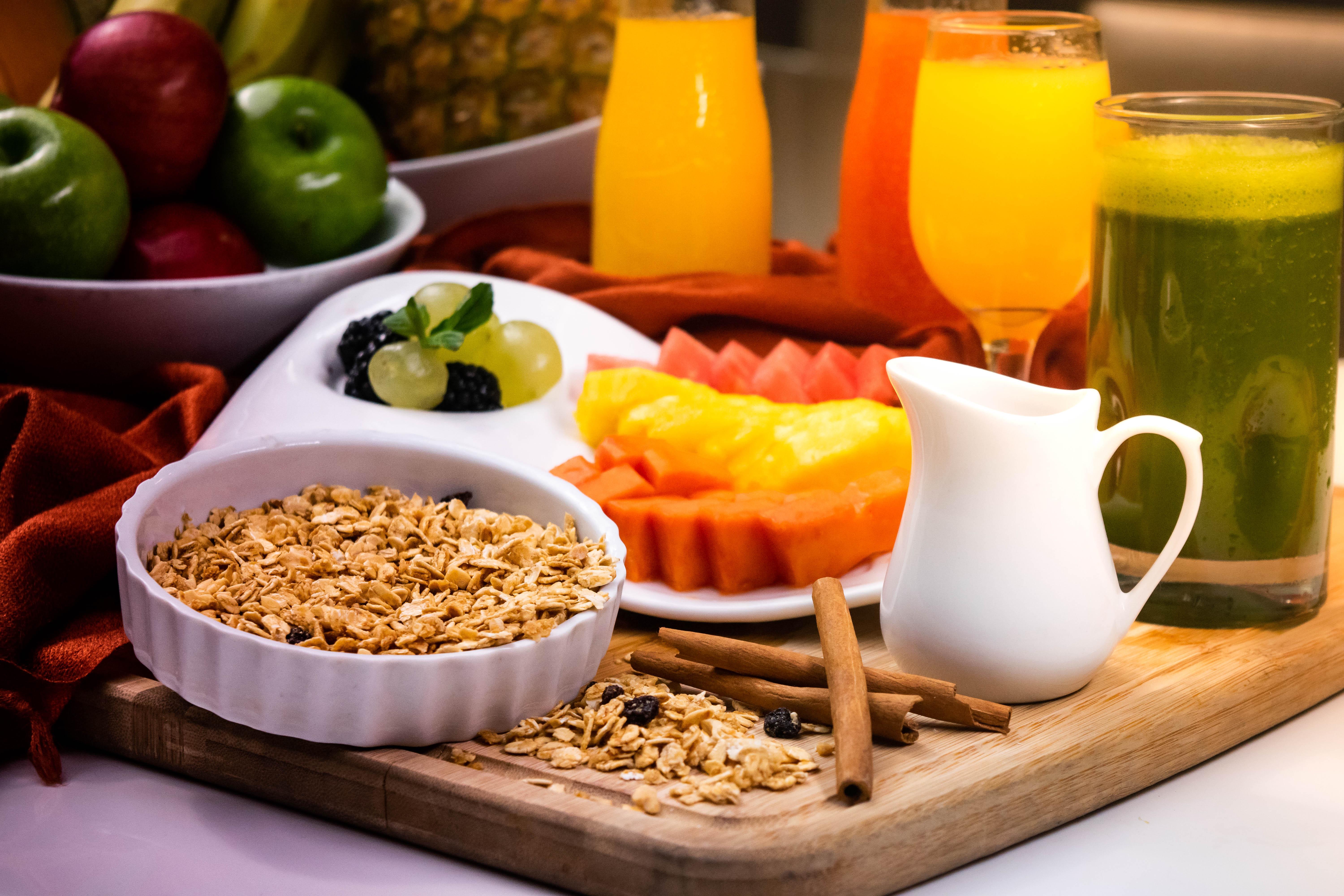 Clarion Suites Ville de Guatemala Extérieur photo Healthy breakfast