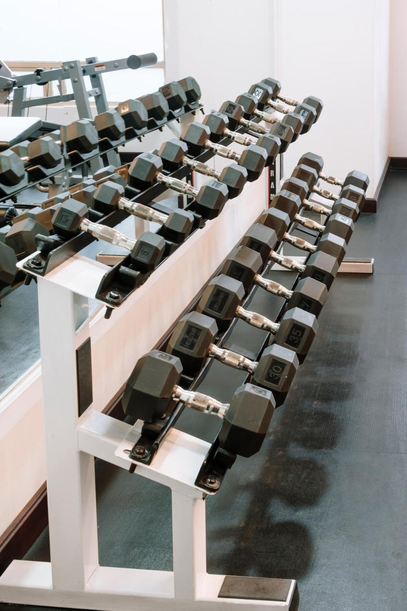 Clarion Suites Ville de Guatemala Extérieur photo Dumbbells